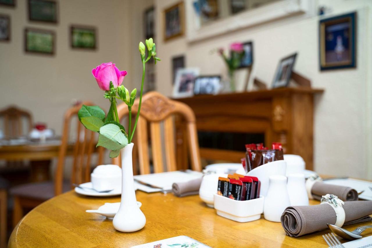 Ferry House Bed & Breakfast Дун-Лэаре Экстерьер фото